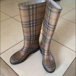 Burberry rain boots